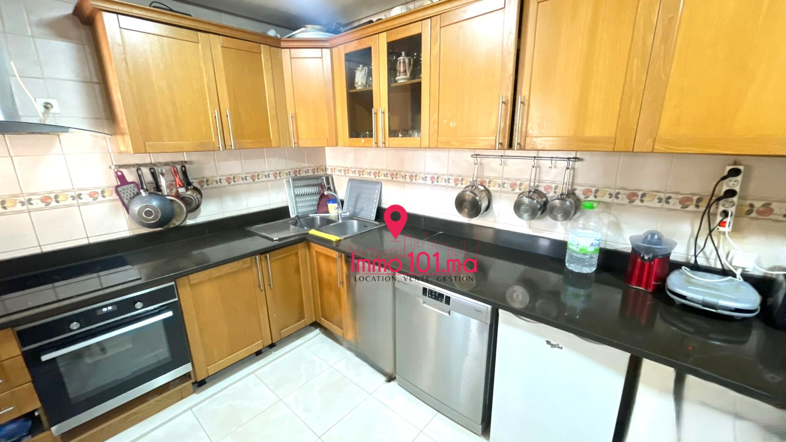 Appartement à vendre à Hay Riad SIV2273